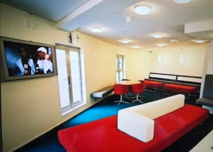 Central Apt